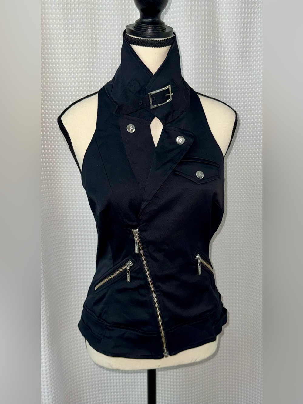 Marciano by Guess Halter sleeveless Black vest size medium - Picture 3 of 11